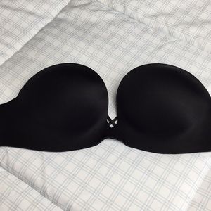 Like-new Victoria’s Secret Push-ups Strapless Bra